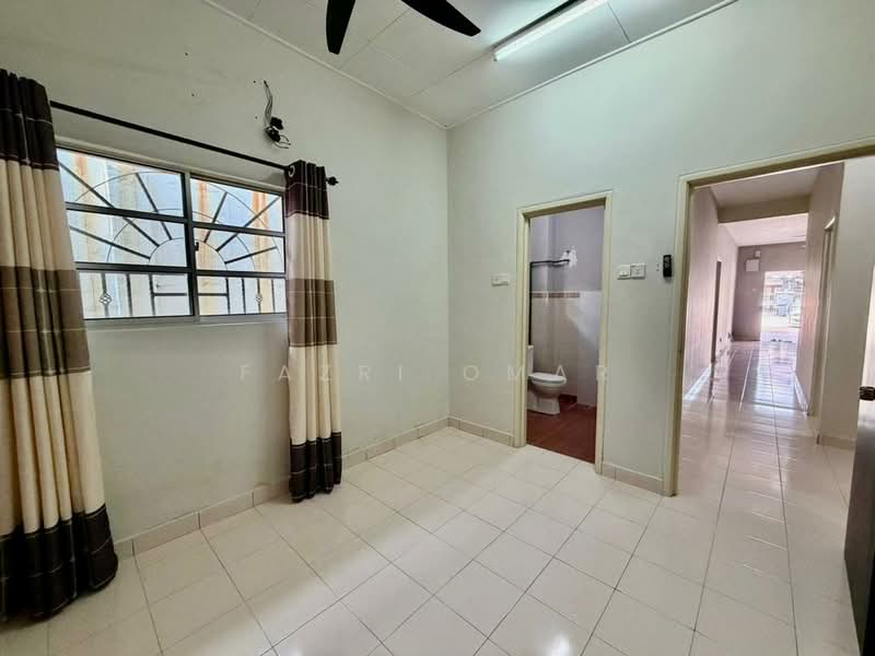 Rumah Berkembar untuk Dijual di Taman Desaria (Nilai) - Fazri Omar - PropertyGuru.com.my