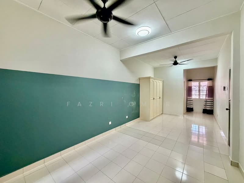 Rumah Berkembar untuk Dijual di Taman Desaria (Nilai) - Fazri Omar - PropertyGuru.com.my