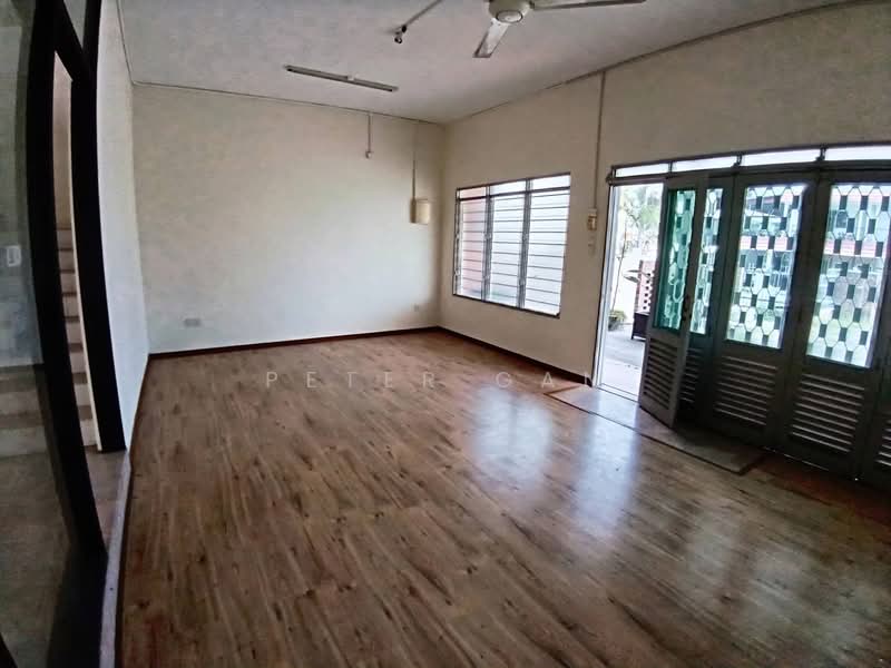 Semi-Detached House for Sale in Taman Ipoh Timur (Ipoh) - Peter Gan - Living Room - PropertyGuru.com.my