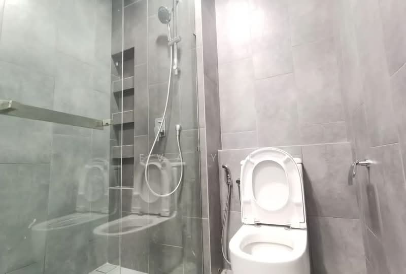 Servis Apartment untuk Disewa di Ativo Suites @ Damansara Avenue - Eva Yap - Bathroom - PropertyGuru.com.my