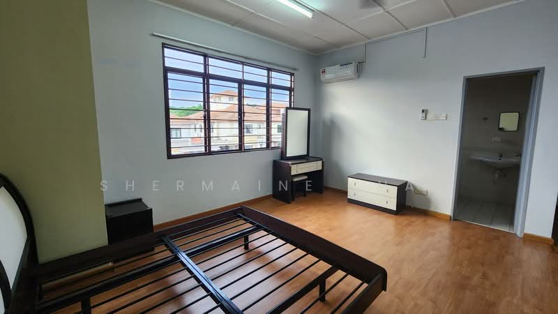 Cluster House for Rent in Taman Mutiara Indah (Puchong) - Shermaine Chan - Bedroom - PropertyGuru.com.my