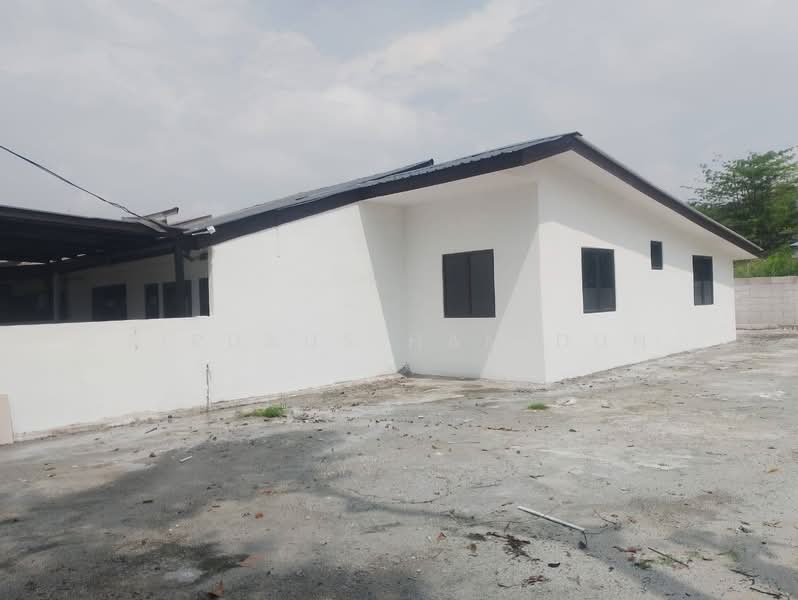 1-storey Terraced House for Sale in Taman Ladang Jaya (Shah Alam) - Firdaus Hamidun - PropertyGuru.com.my