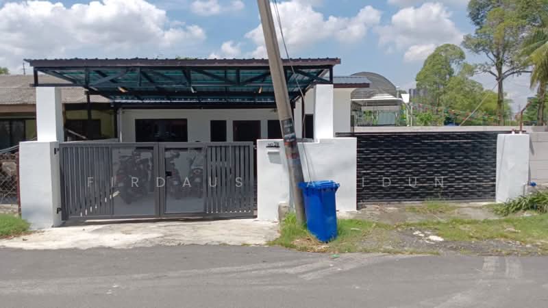 1-storey Terraced House for Sale in Taman Ladang Jaya (Shah Alam) - Firdaus Hamidun - PropertyGuru.com.my