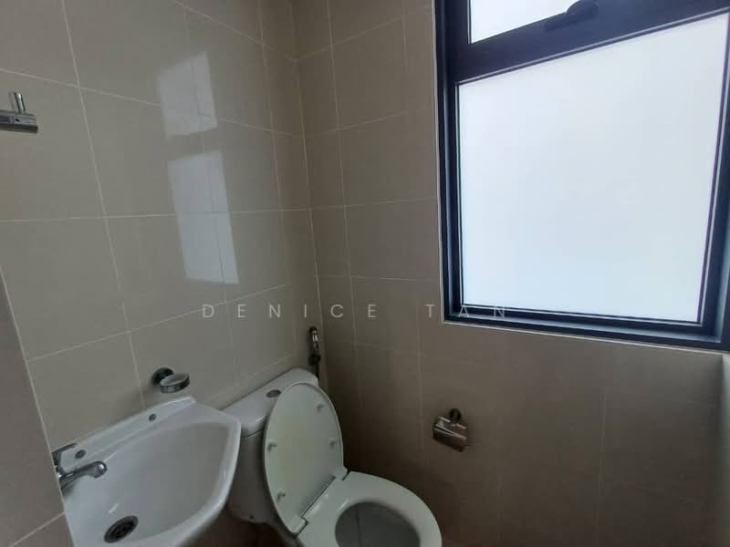 Condominium for Rent at Imperia - Denice Tan - Maid Bathroom - PropertyGuru.com.my