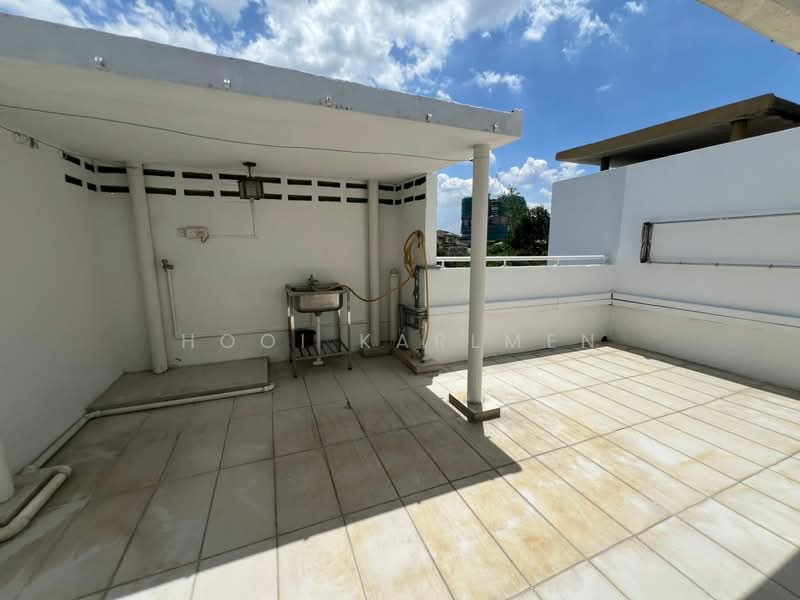 Townhouse for Sale in Kampung Sungai Kayu Ara (Petaling Jaya) - Hooi Karlmen - Exterior - PropertyGuru.com.my