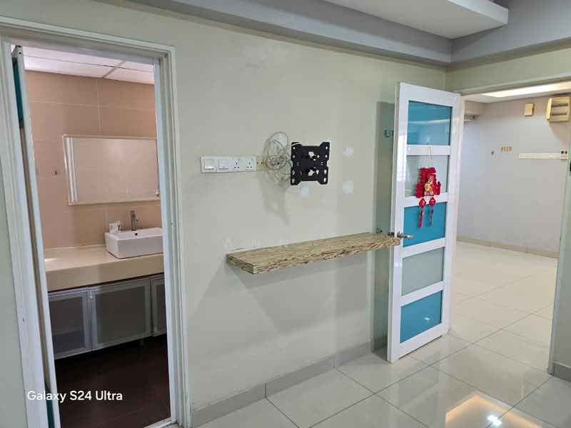 Service Residence for Sale at Main Place Residence - Ann . - Interior - PropertyGuru.com.my