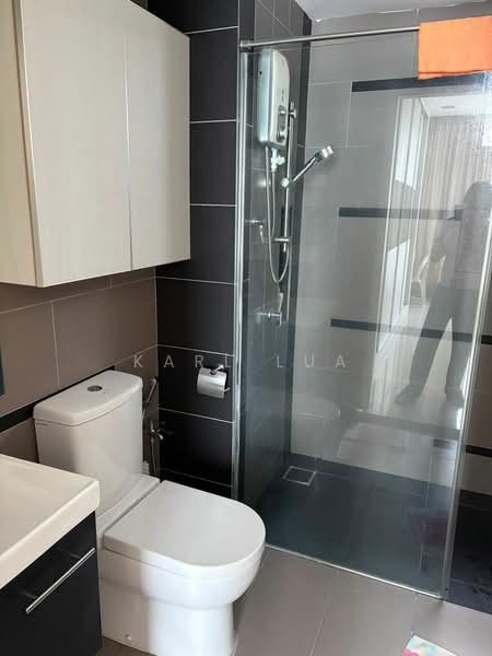 Kondominium untuk Dijual di The Z Residence - Karl Lua - Bathroom - PropertyGuru.com.my