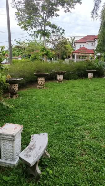Bungalow for Sale in Pantai Sepang Putra (Sepang) - Firdaus N - Garden - PropertyGuru.com.my