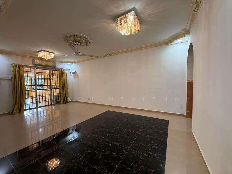 Rumah Teres 2 Tingkat untuk Dijual di Batu Caves (Selangor) - Syukor Hartanah - Living Room - PropertyGuru.com.my