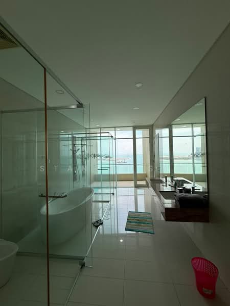 Condominium for Rent at 8 Gurney (The Shore Condominium) - Stanley Saw - Bathroom - PropertyGuru.com.my