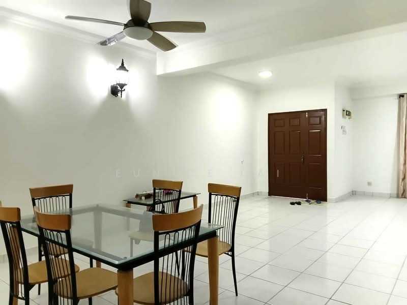 Rumah Teres untuk Dijual di Bukit Rahman Putra (Sungai Buloh) - Eunice Lai - Dining Room - PropertyGuru.com.my