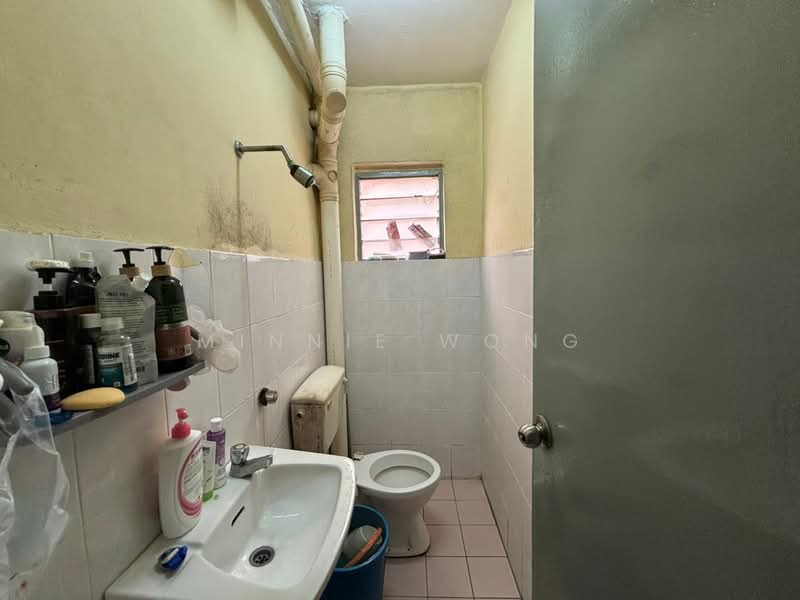 Apartment for Sale at Anggerik Apartment - Minnie Wong - Bathroom - PropertyGuru.com.my