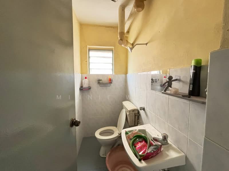 Apartment for Sale at Anggerik Apartment - Minnie Wong - Bathroom - PropertyGuru.com.my