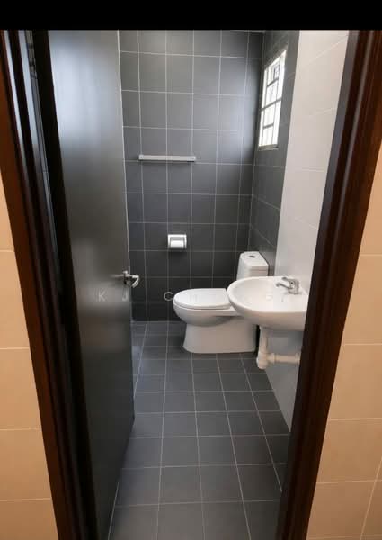 Servis Apartment untuk Dijual di Koi Kinrara - KJ Chong - Bathroom - PropertyGuru.com.my