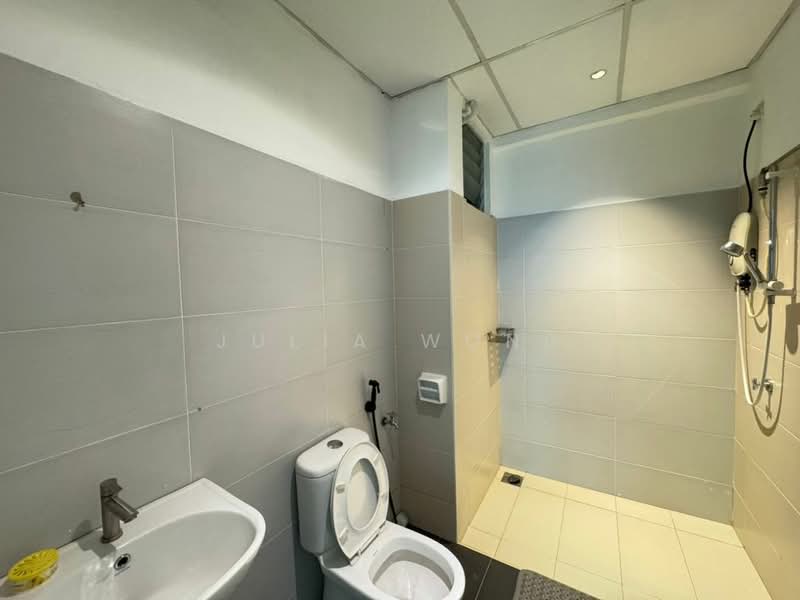 Servis Apartment untuk Disewa di Akademik Suite - Julia Wong - Bathroom - PropertyGuru.com.my