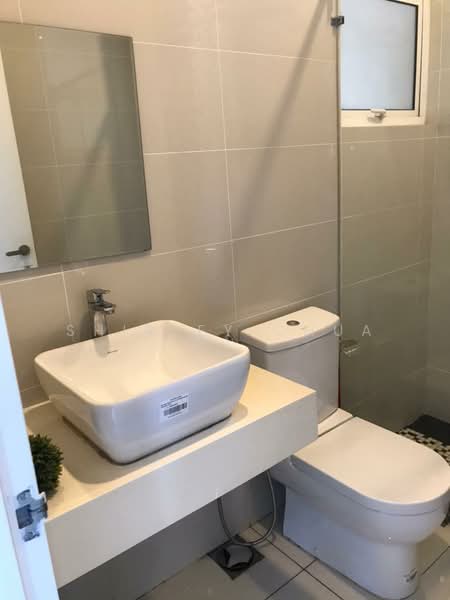 Servis Apartment untuk Disewa di Koi Kinrara - Shirley Chua - Bathroom - PropertyGuru.com.my
