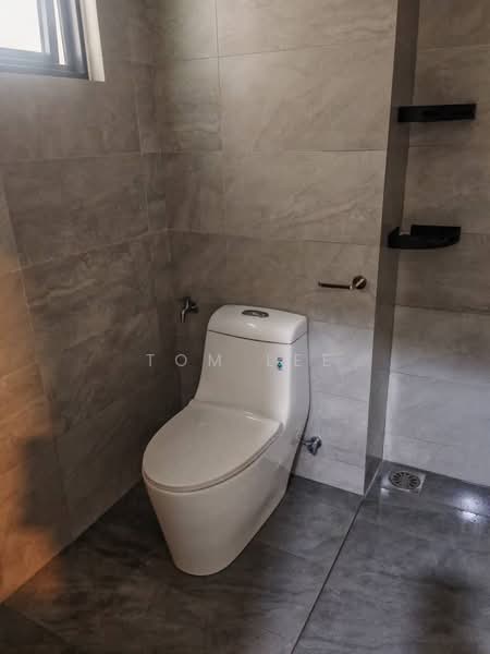 Servis Apartment untuk Disewa di SUNSURIA FORUM SERVICED APARTMENT - Tom Lee - Bathroom - PropertyGuru.com.my