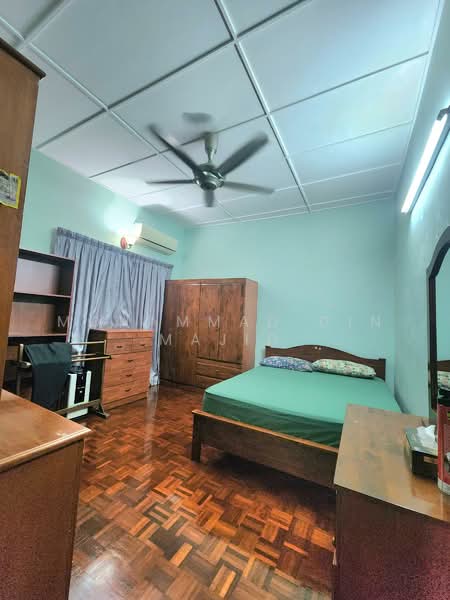 Semi-Detached House for Sale in SS3 (Petaling Jaya) - Mohammad Din Majid - Bedroom - PropertyGuru.com.my