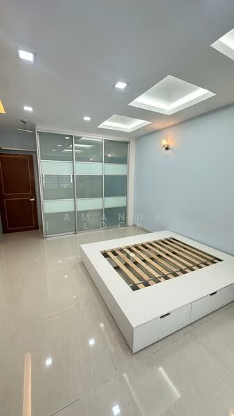 Servis Apartment untuk Disewa di Koi Kinrara - Amanda Lock - Bedroom - PropertyGuru.com.my