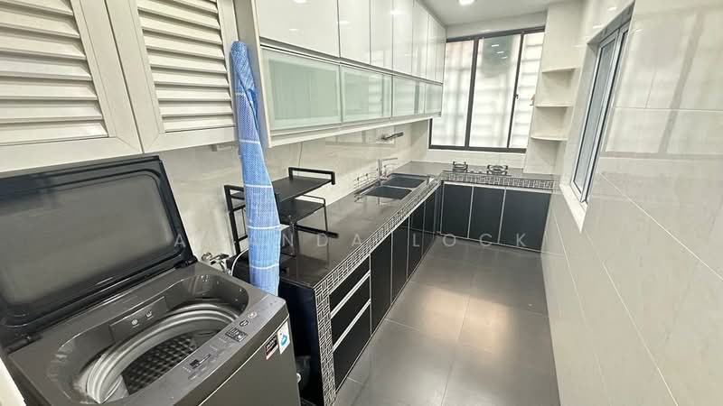 Servis Apartment untuk Disewa di Koi Kinrara - Amanda Lock - Kitchen - PropertyGuru.com.my
