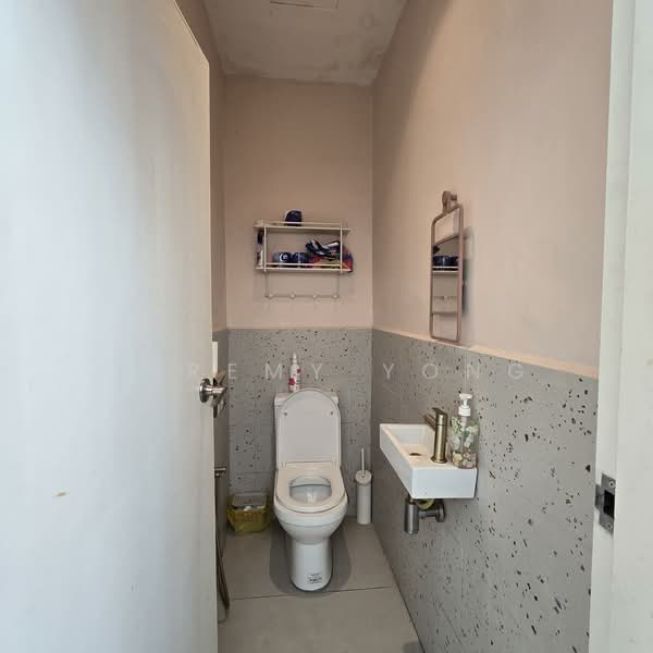 Shop / Office for Rent in KL City Centre (Kuala Lumpur) - Jeremy Yong - Bathroom - PropertyGuru.com.my