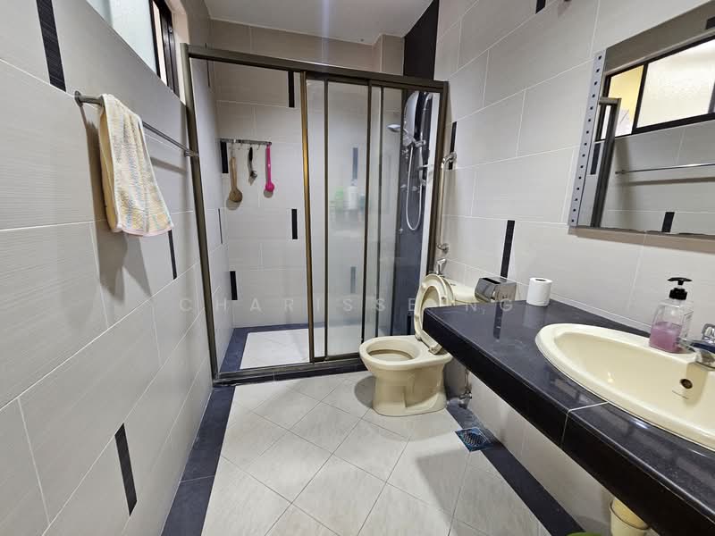 Semi-Detached House for Sale in Damansara Heights (Kuala Lumpur) - Charisse Ng - Bathroom - PropertyGuru.com.my