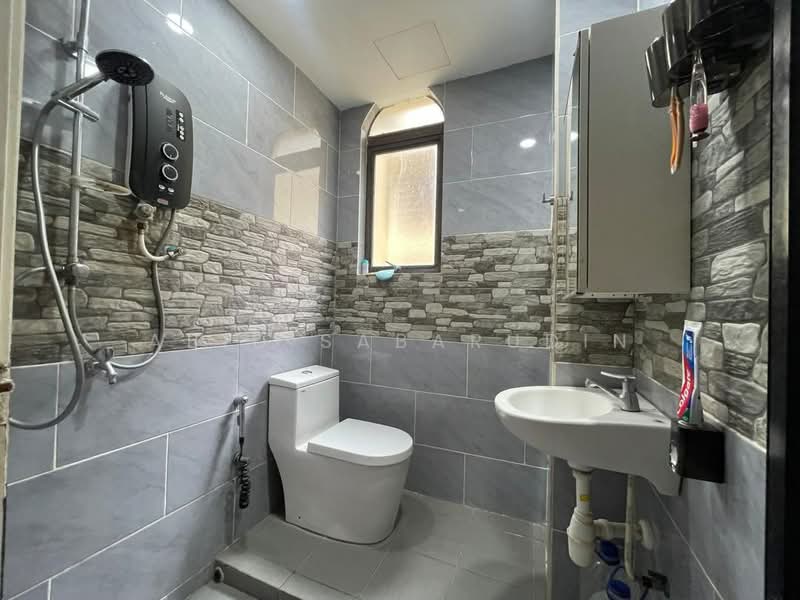 Condominium for Sale at Waizuri 1 - Abid Sabarudin - Bathroom - PropertyGuru.com.my
