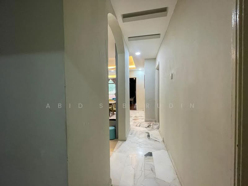 Condominium for Sale at Waizuri 1 - Abid Sabarudin - Corridor - PropertyGuru.com.my