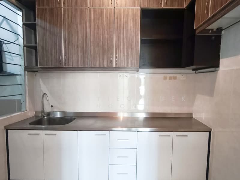 Apartment for Sale at Baiduri Court Apartment - Liza Tieo Quek Hoon - Kitchen - PropertyGuru.com.my