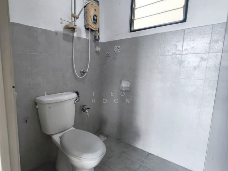 Apartment for Sale at Baiduri Court Apartment - Liza Tieo Quek Hoon - Bathroom - PropertyGuru.com.my