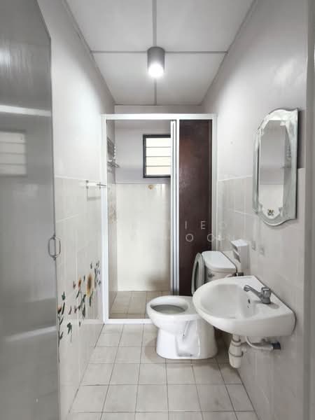 Apartment for Sale at Baiduri Court Apartment - Liza Tieo Quek Hoon - Bathroom - PropertyGuru.com.my