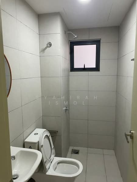 Servis Apartment untuk Disewa di Seiring Residensi - Syahirah Ismol - Bathroom - PropertyGuru.com.my