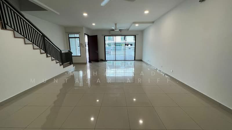1-storey Terraced House for Rent in Ceria Residence (Cyberjaya) - MUHAMMAD MUNTAZAR ARIFF JOHOR - Living Room - PropertyGuru.com.my