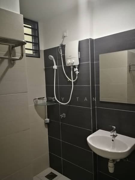 Pangsapuri untuk Disewa di Midori Green (Pangsapuri Hijauan) - Andy Tan - Bathroom - PropertyGuru.com.my