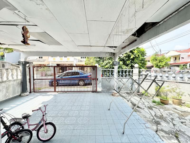 2-storey Terraced House for Sale in PJS 3, Taman Medan Baru (Petaling Jaya) - Abid Sabarudin - Exterior - PropertyGuru.com.my