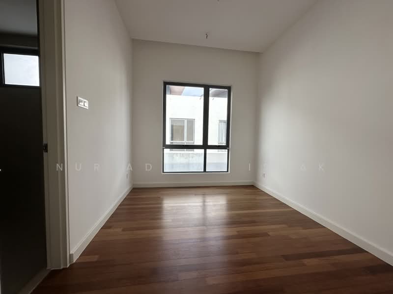 Rumah Berkembar untuk Dijual di Shah Alam (Selangor) - Nur Adibah Ishak - PropertyGuru.com.my