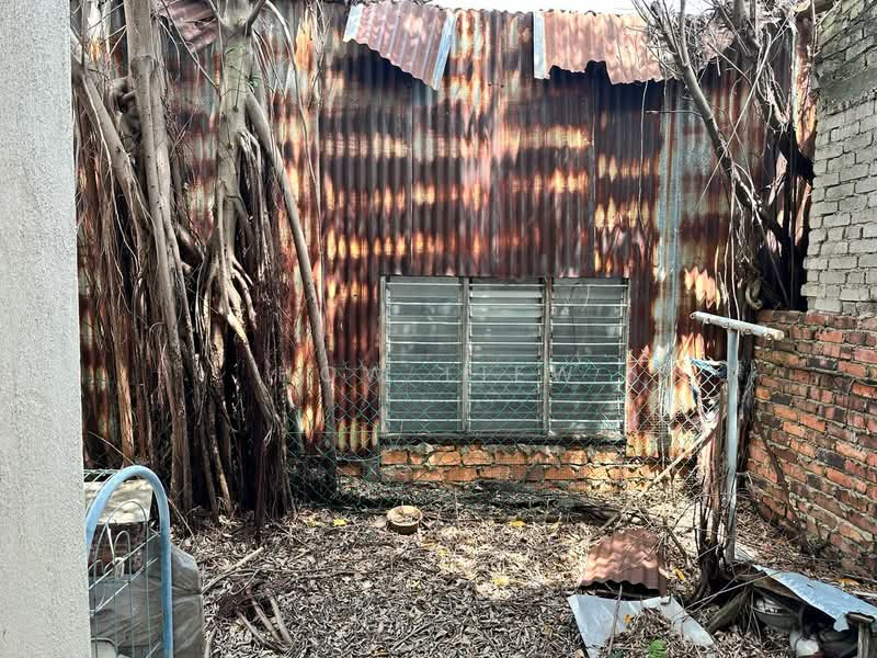 Rumah Berkembar untuk Dijual di Taman Mgbm (Bachang) - How Liew - Exterior - PropertyGuru.com.my