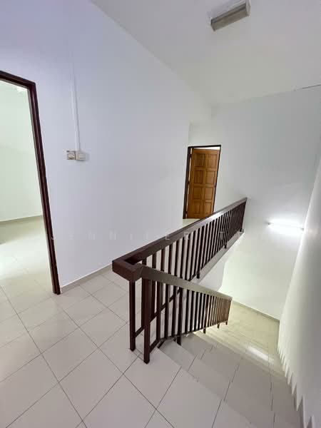 Rumah Teres 2 Tingkat untuk Disewa di Bandar Baru Selayang (Selayang) - Jennifer Tee - Corridor - PropertyGuru.com.my