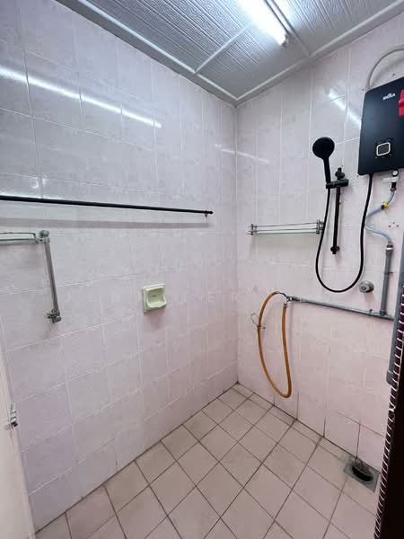 Rumah Teres 2 Tingkat untuk Disewa di Bandar Baru Selayang (Selayang) - Jennifer Tee - Bathroom - PropertyGuru.com.my