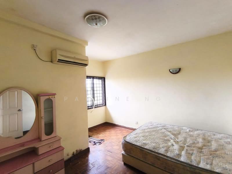 Pangsapuri untuk Dijual di Fair View Apartment - Pauline Ng - Bedroom - PropertyGuru.com.my