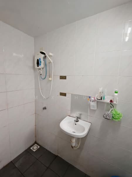 Pangsapuri untuk Disewa di Camellia Residences - Max Chua - Bathroom - PropertyGuru.com.my
