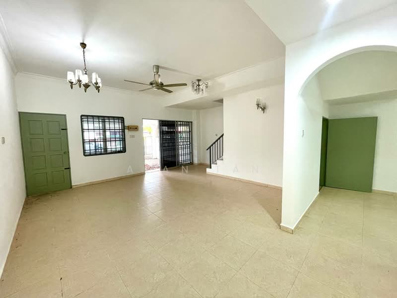 Rumah Teres 2 Tingkat untuk Dijual di Taman Bukit Setongkol Jaya (Kuantan) - Alan Tan - Living Room - PropertyGuru.com.my