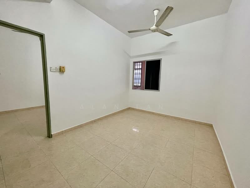 Rumah Teres 2 Tingkat untuk Dijual di Taman Bukit Setongkol Jaya (Kuantan) - Alan Tan - Bedroom - PropertyGuru.com.my