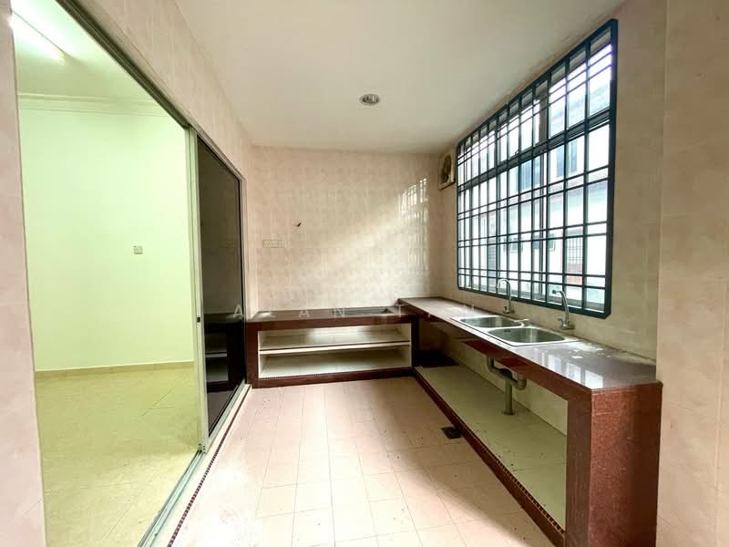 Rumah Teres 2 Tingkat untuk Dijual di Taman Bukit Setongkol Jaya (Kuantan) - Alan Tan - Kitchen - PropertyGuru.com.my