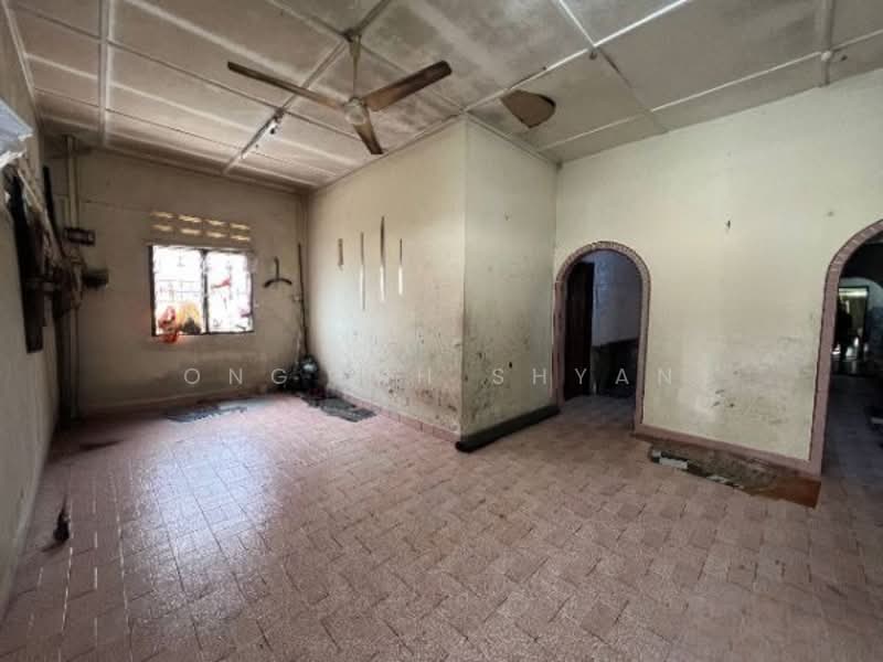 Bungalow for Sale in Kota Tinggi (Johor) - Ong Lih Shyan - Living Room - PropertyGuru.com.my
