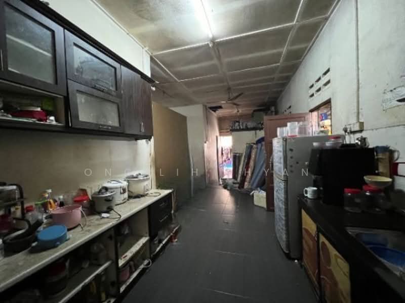 Bungalow for Sale in Kota Tinggi (Johor) - Ong Lih Shyan - Kitchen - PropertyGuru.com.my