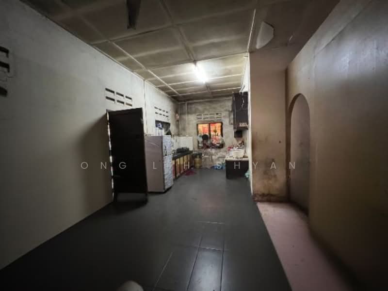 Bungalow for Sale in Kota Tinggi (Johor) - Ong Lih Shyan - Kitchen - PropertyGuru.com.my