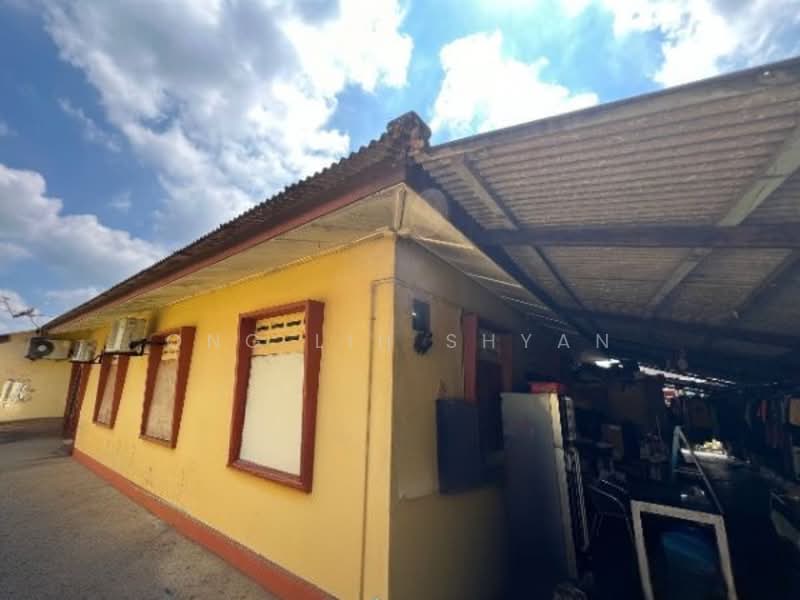 Bungalow for Sale in Kota Tinggi (Johor) - Ong Lih Shyan - Exterior - PropertyGuru.com.my