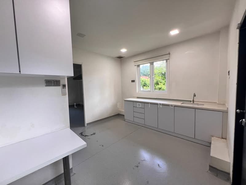 Bungalow for Rent in Country Heights (Kajang) - Elaine Ding - Kitchen - PropertyGuru.com.my