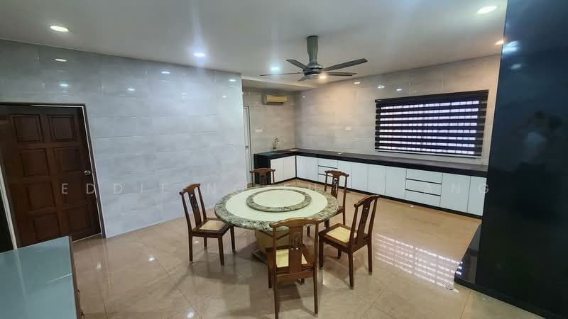 Rumah Berkembar untuk Dijual di Klang (Selangor) - Eddie Ng Fui Siang - Dining Room - PropertyGuru.com.my